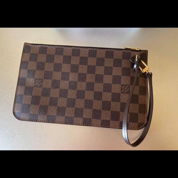 Pochette LV new Authentic 💯 - Picture 2 of 3